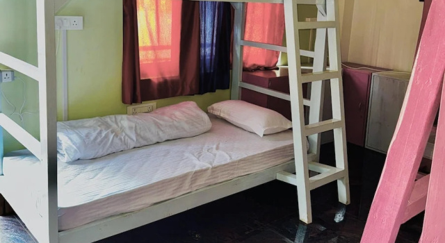 Кровать в общем номере (женский номер) XTSY Travellers Hostel