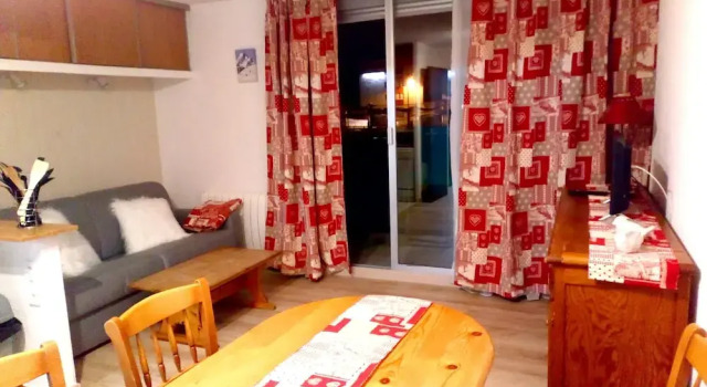 Studio in Les Deux Alpes, With Wonderful Mountain View and Balcony - 50 m From the Slopes