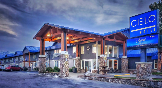 La Quinta Inn Bishop - Mammoth Lakes, Rezerwuj Hotel Hotele w Eastern Sierra z basenem, Basen
