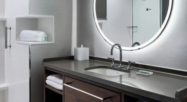 Четырёхместный номер Standard Courtyard by Marriott St Paul Downtown