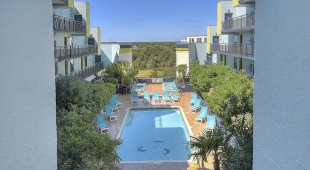 Monterey Bay Suites, Забронировать Отель Отели Миртл-Бич с бассейном, рядом с Hall Of Heroes, Бассейн