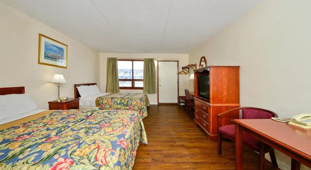 Canadas Best Value Inn-Niagara Falls, Buchen Sie Hotel Hotels in New York State mit Pool, Schwimmbad