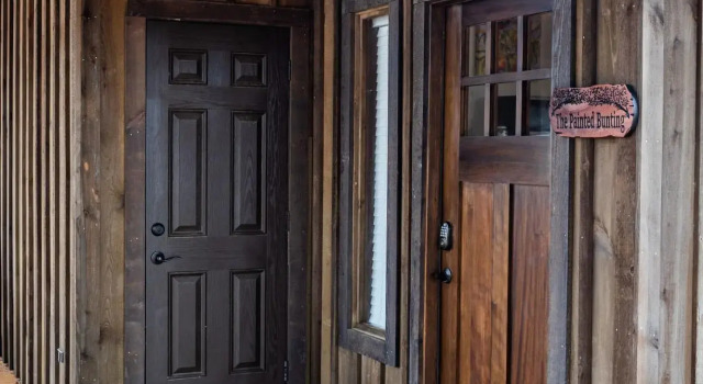 Painted Bunting Cabin (15 MIN to Magnolia/Baylor), Buchen Sie Hotel Elm Mott 
