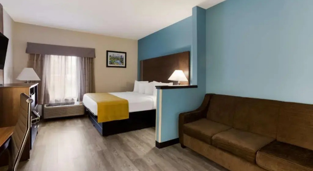 Люкс Best Western Crossroads Inn