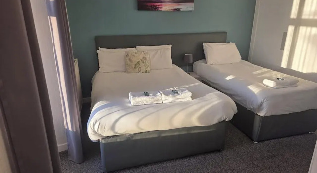 Трёхместный номер Standard Bentley Hotel