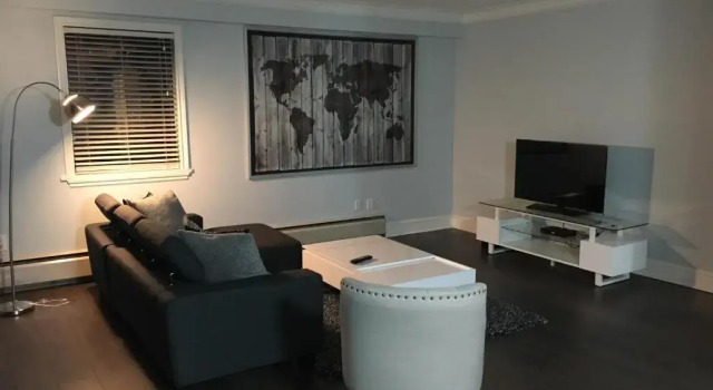 Twelve Oaks By Marquee Vancouver, Забронировать Отель Отели Ванкувера с парковкой, рядом с Торговый центр Остров Гранвиль, Парковка