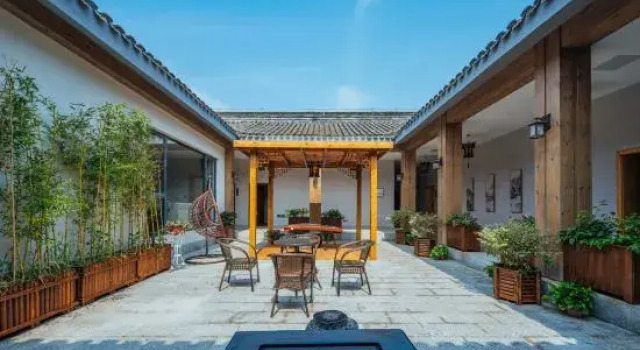 Floral · Nanjing Yunshang Wenquan Homestay (Bulao Village), Prenota Hotel Hotel a Nanchino con piscina, Piscina