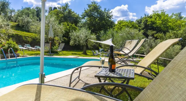 Apartment With one Bedroom in Monte San Savino, With Wonderful Mountain View, Pool Access, Furnished Terrace