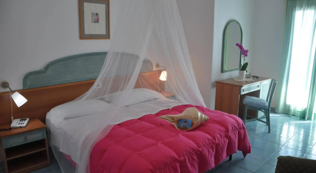 Hotel Casa Rosa Sea & Spa, Забронировать Курортный отель Серрара Кампания