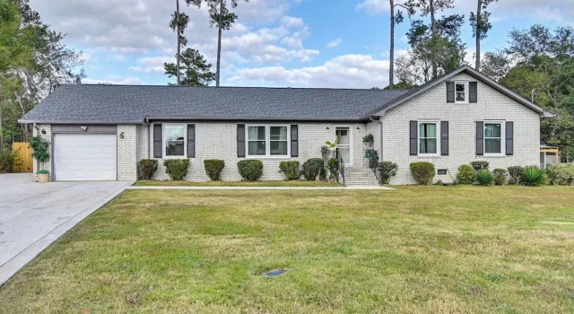 Коттедж Near Fort Liberty: Home w/ Yard in Fayetteville!