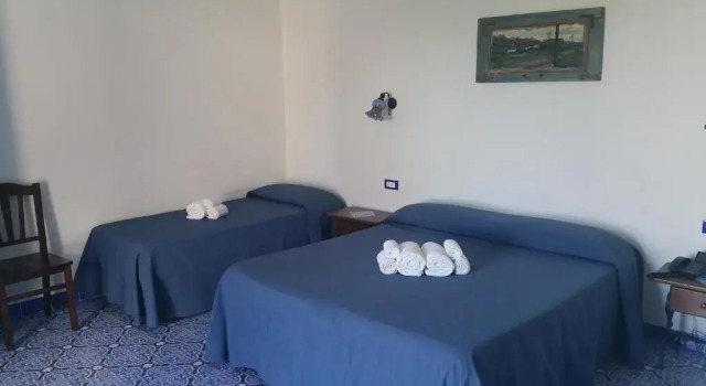 Четырёхместный номер Standard с балконом Hotel A Cannata