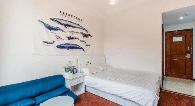 Zhoushan Donghai Hostel, Rezerwuj Hostel Hotele w Putuo District z basenem, Basen
