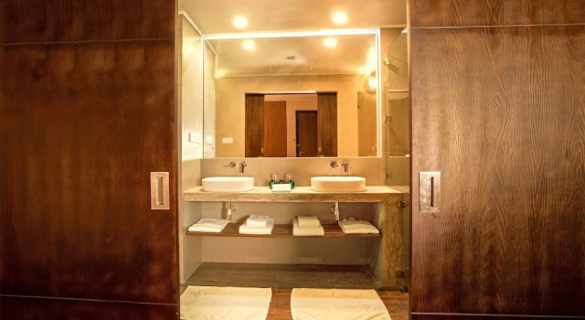 Двухместный номер Deluxe Sevana City Hotel