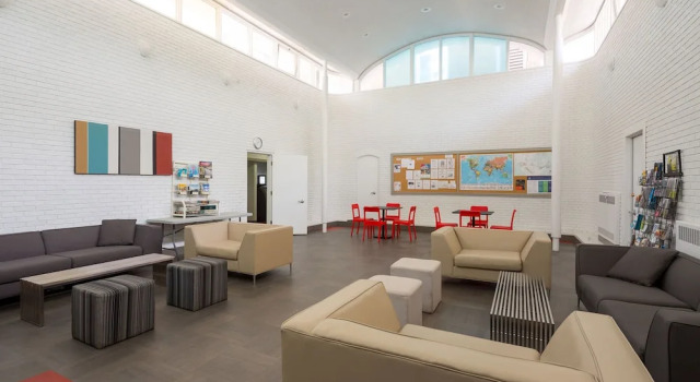 Hostelling International Edmonton, Book Hotel SPA-hoteller i Edmonton, nær Telus Field, SPA
