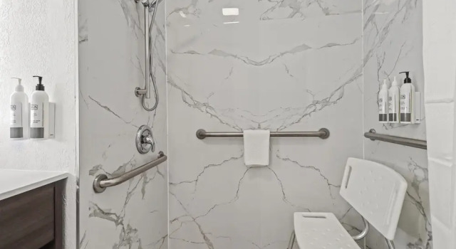 Номер Standard GrandStay Hotel & Suites
