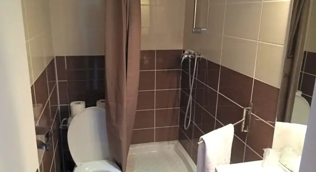Номер Standard Hipotel Paris Voltaire Bastille