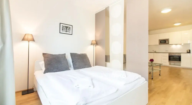 New Modern Apartment with Zizkov Parking, Reservar Apartamento Praga República Checa, perto de Shooting Range Prague