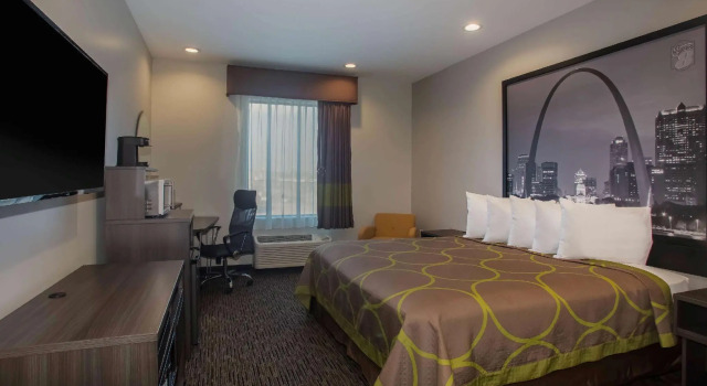 Двухместный номер Standard Super 8 by Wyndham St. Louis North