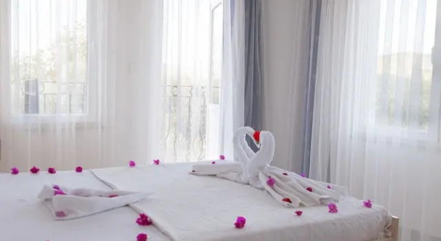 Трёхместный номер Standard c 1 комнатой с балконом и с видом на горы Gokcen Hotel & Apartments