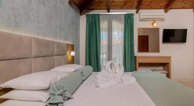 Семейная студия Sea View Suites & Holiday Homes - Plaka Beach Resort