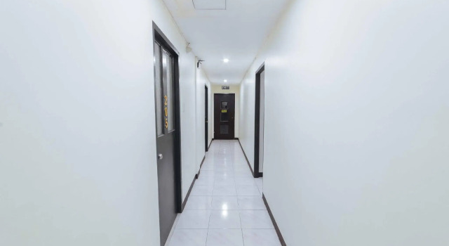 RedDoorz @ Ledesco Avenue Lapaz Iloilo