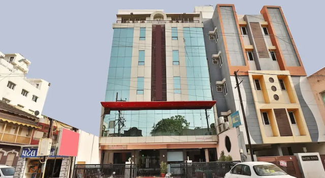 OYO 1362 Hotel Park Inn, Rezervovat Hotel Hotely v Gujarat s parkováním, Parkování
