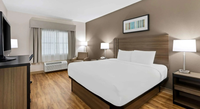 Двухместный номер Standard Quality Inn Fayetteville Near Historic Downtown Square