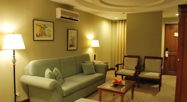 Hotel Stotsenberg, Boek Hotel Hotels in Mabalacat met parkeren, Parkeren