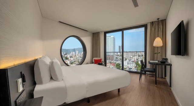 Номер Deluxe с балконом и с видом на город Caro Premium Danang Hotel