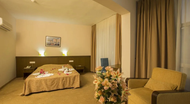 Двухместный номер Economy с балконом Botanik Felizya Hotel