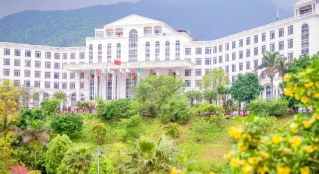 Luofushan Jiabaotian International Hotspring Resort, Rezerwuj Ośrodek wypoczynkowy Hotele resortowe w Guangdong, Ośrodek wypoczynkowy