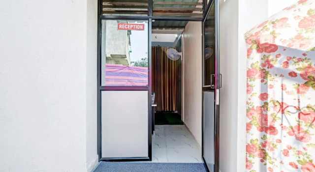 OYO Flagship 83065 Hotel Pritesh Avenue, Забронировать Отель Отели штата Махараштры с завтраком, Завтраки