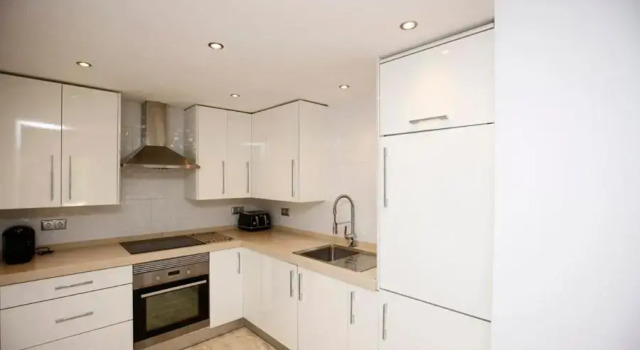 Luxury Apartment in Villa with Pool and Garden, Забронировать Апартаменты/квартира Апартаменты Марбелья, рядом с Playa de Artola, Апартаменты/квартира