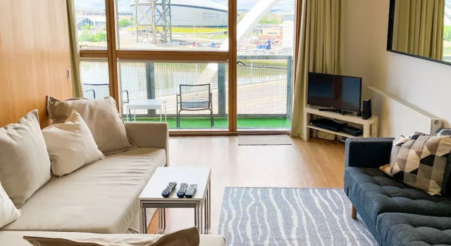 Waterfront Apartment near Hydro and SEC, Забронировать Апартаменты/квартира Глазго Стратклайд, рядом с Научный центр