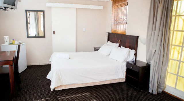 Oria Lodge, Забронировать Отель «постель и завтрак» Devil`s Peak Cape Peninsula
