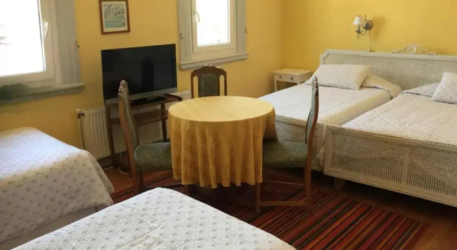 Четырёхместный номер Standard Eco Hostal Offenbacher-Hof