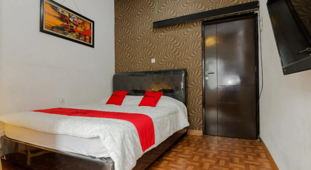RedDoorz Syariah @ Taman Bendungan Asahan, Rezervați Hotel Hoteluri de 3 stele în Jakarta, aproape de LSPR Jakarta, 3*