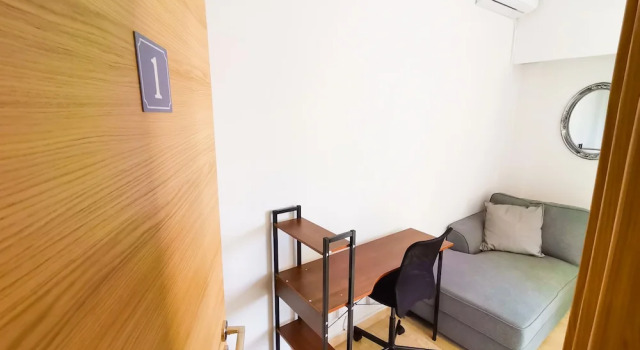 Central Square Nomadic Rooms, Book Hotel Larnaka Larnaca Region