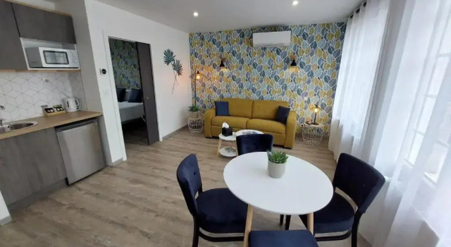 Люкс Logis Loire Hotel - Les Cocottes Restaurant