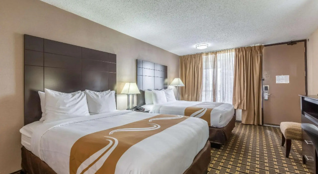 Четырёхместный номер Standard Quality Inn Pasadena - Houston East