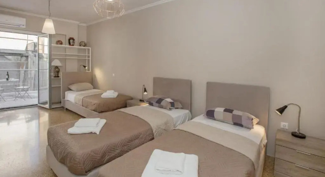 Leonidas Loft in the Heart of Athens by GHH, Забронировать Отель Афины Острова Саронического залива - Аттика, рядом с Театр Глория