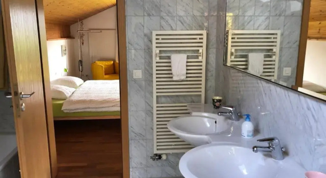 Двухместный номер Standard с балконом B&B Maetteli