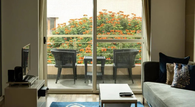 Люкс с 2 комнатами с балконом Grand Mercure Bangalore - An Accor Brand