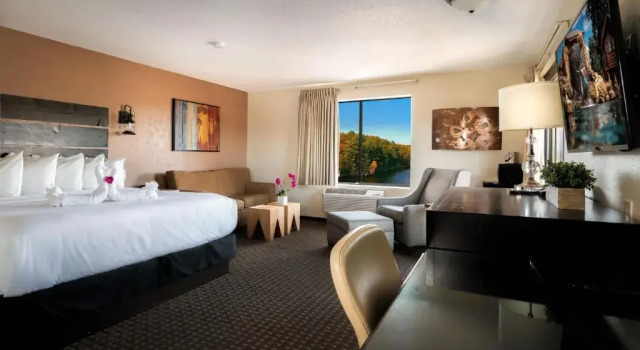 Люкс Natura VUE Resort & Boathouse