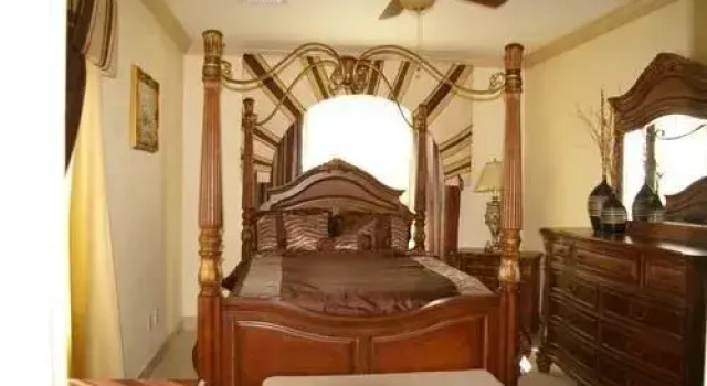 Jubilee Gardens Vacation Home, Забронировать Отель Отели Грейс-Бэй 4 звезды, 4*