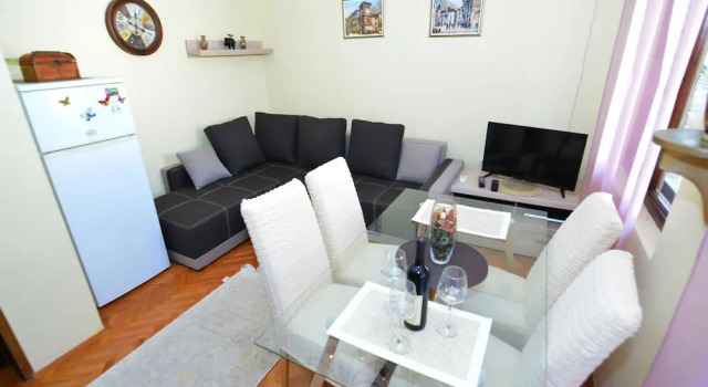 Семейные апартаменты с видом на море Holiday Home Cattaro