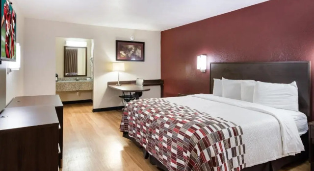 Номер Superior Red Roof Inn & Suites Commerce - Athens
