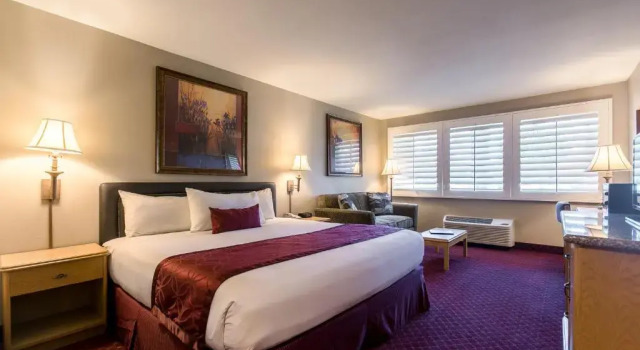 Четырёхместный номер Deluxe Grand Vista Hotel