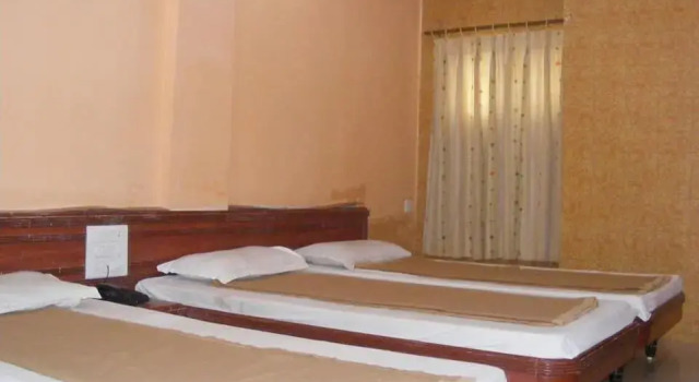 Hotel Shivam, Reserva ahora Hotel Verāval West Zone