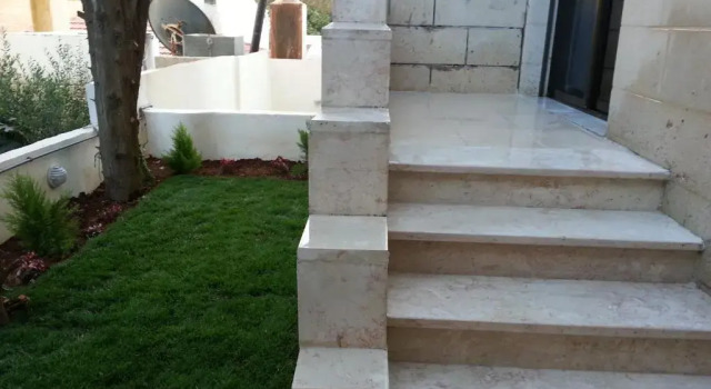 Апартаменты Two Bedroom Shmeisani Apartment